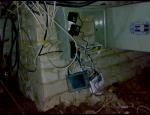 Открытый ящик... видны похоже кабельные Docsis модемы